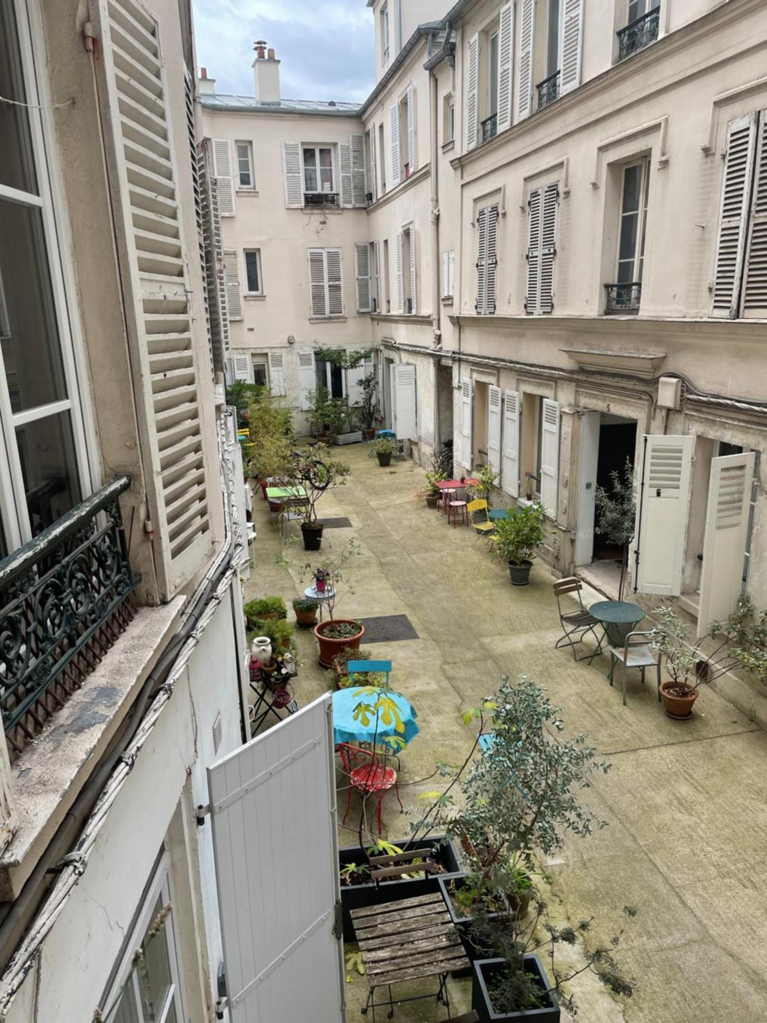 Au Bas De Montmartre ! Apartment Paris Bagian luar foto